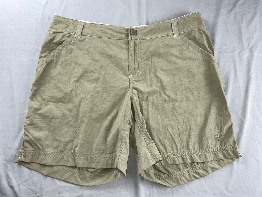 Mountain Hardwear Lightweight 100% Nylon Bermuda Hiking, Climbing Shorts. 12 GUC